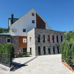 Dream House thumbnail 1