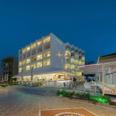 The Beachfront Hotel Adult Only 16 Plus - Bild 1