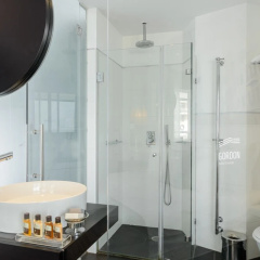 Gordon Hotel & Lounge thumbnail 9