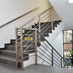 Proxima Centauri Hotel - Bild 12