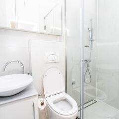 Bright and Sunny Apartment in The City Center! in Sarajevo, Bosnia and Herzegovina from 103$, photos, reviews - zenhotels.com bathroom