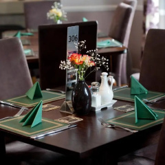 The Racehorses Hotel thumbnail 5