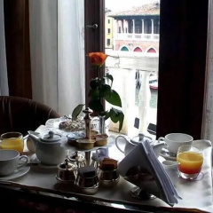 Pesaro Palace - Bild 12