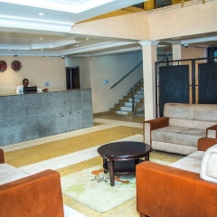 Royal Crest Hotel & Suites - Bild 2