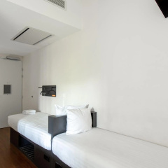 easyHotel Amsterdam City Centre South - Bild 2