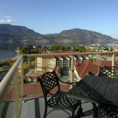 Sunset Waterfront Resort by Discover Kelowna Resort Accommodations thumbnail 6