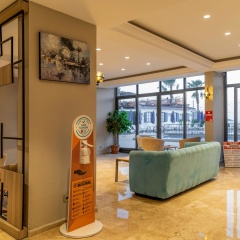 Uras Beach Hotel - Bild 1