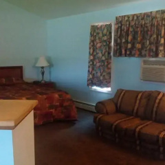 Sunrise Motel thumbnail 18