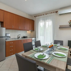 Mantos Apartment thumbnail 18