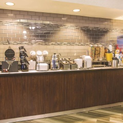 La Quinta Inn & Suites by Wyndham Las Vegas Summerlin Tech - Bild 11