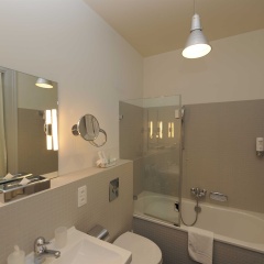 Alma Hotel - Boutique hideaway by the lake with rooftop and ladies-only wellness - Bild 9