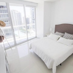 ICON Brickell Residences by SV Rentals - Bild 1