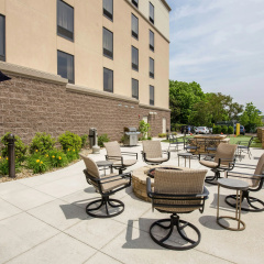 Hampton Inn & Suites Pittsburgh/Harmarville thumbnail 25