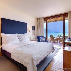 Amphitryon Hotel thumbnail 4