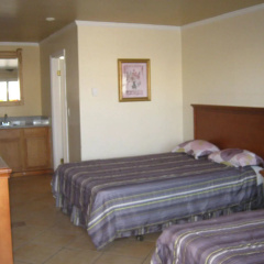 The Shores Inn and Beach Houses thumbnail 2