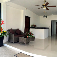 The Seashore Kamala Service Apartment thumbnail 10
