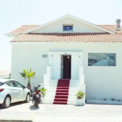 Guesthouse Crazy Night thumbnail 1