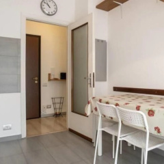Suzzani Apartment thumbnail 1
