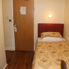 Barry House - Bild 2