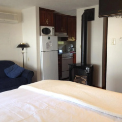 Blue Shutters Inn thumbnail 5