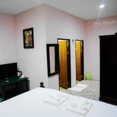 The Mouth Resort - Bild 1