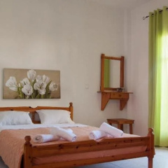 Maria's Apartments thumbnail 3