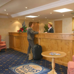 The Queens Hotel & Victoria Cloisters thumbnail 16