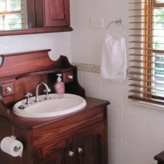 Sutton Forest Cottage thumbnail 5