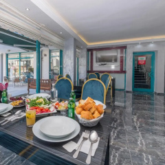 Theluna City Hotel - Bild 9