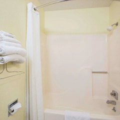 Quality Inn Oskaloosa thumbnail 9