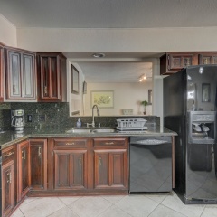 Luxurious 4BR House with Large Pool Near Strip - Bild 21
