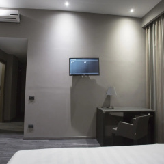 9V9 Hotel thumbnail 5
