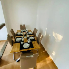 Liebevolle Fewo Seestadt mit Balkon und Badewanne - Bild 5