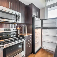 Bremner Condos - Maple Leaf Square