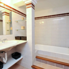 Spacious Mansion in Alaró With Swimming Pool - Bild 8