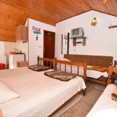Malovic Apartments thumbnail 17