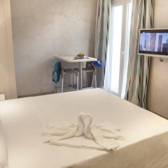 Marina Beach Suite Hotel thumbnail 2