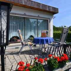 Lovely Holiday Home With Terrace, Garden, Awning, Heating - Bild 6