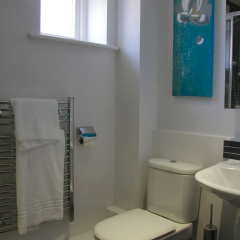 Lux Living Apartments - Marino Place thumbnail 10