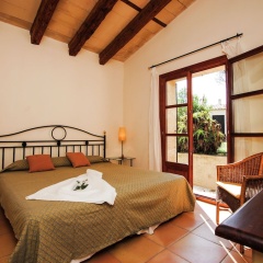 Ideal Holiday Home with Private Pool for Family & Friends - Bild 5