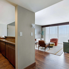Wyndham San Diego Bayside thumbnail 2
