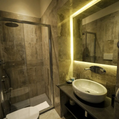 The Roman Empire Guesthouse thumbnail 8