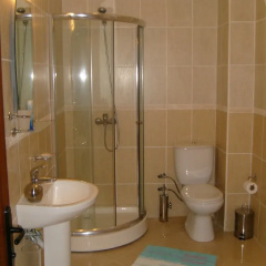 Important Group Villa Amber - Bild 8