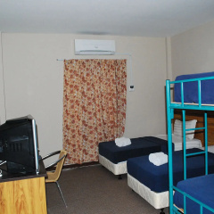 Baron Waterfront Hotel thumbnail 5