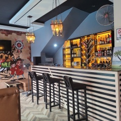 The Charis Hotel and Suites - Bild 14