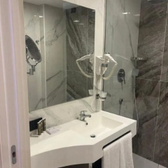 Jr Hotels Bocconi Milano - Bild 18