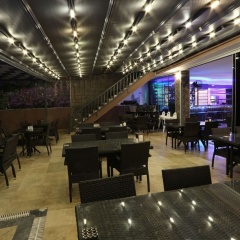 Comet De Luxe Hotel - Bild 29