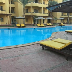 Pool View Apart At British Resort 221 - Bild 8