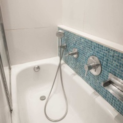 Superb Apartment With Balcony Near la Defense - Bild 8