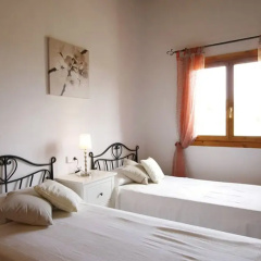 Can Canals in Art With 5 Bedrooms and 4 Bathrooms - Bild 2